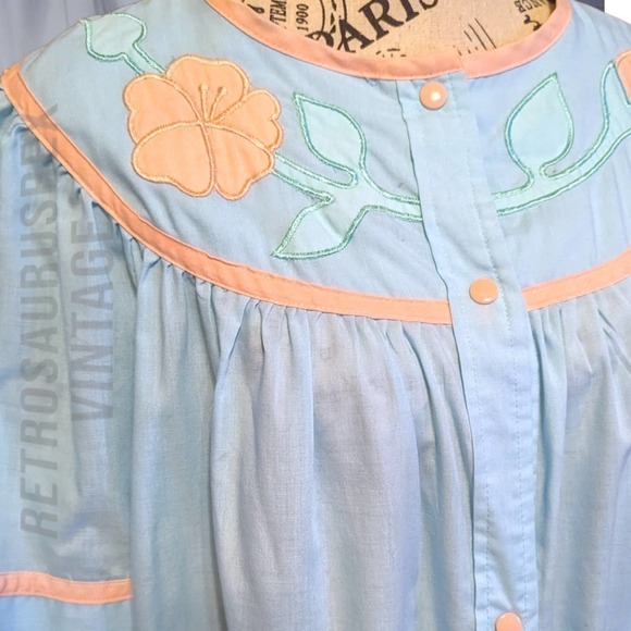 Vintage Nightgown - Picture 2 of 8